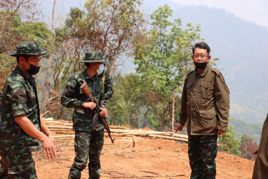 Photos of NUG Minister of Defense U Yee Mon in the front line published – Tha Din